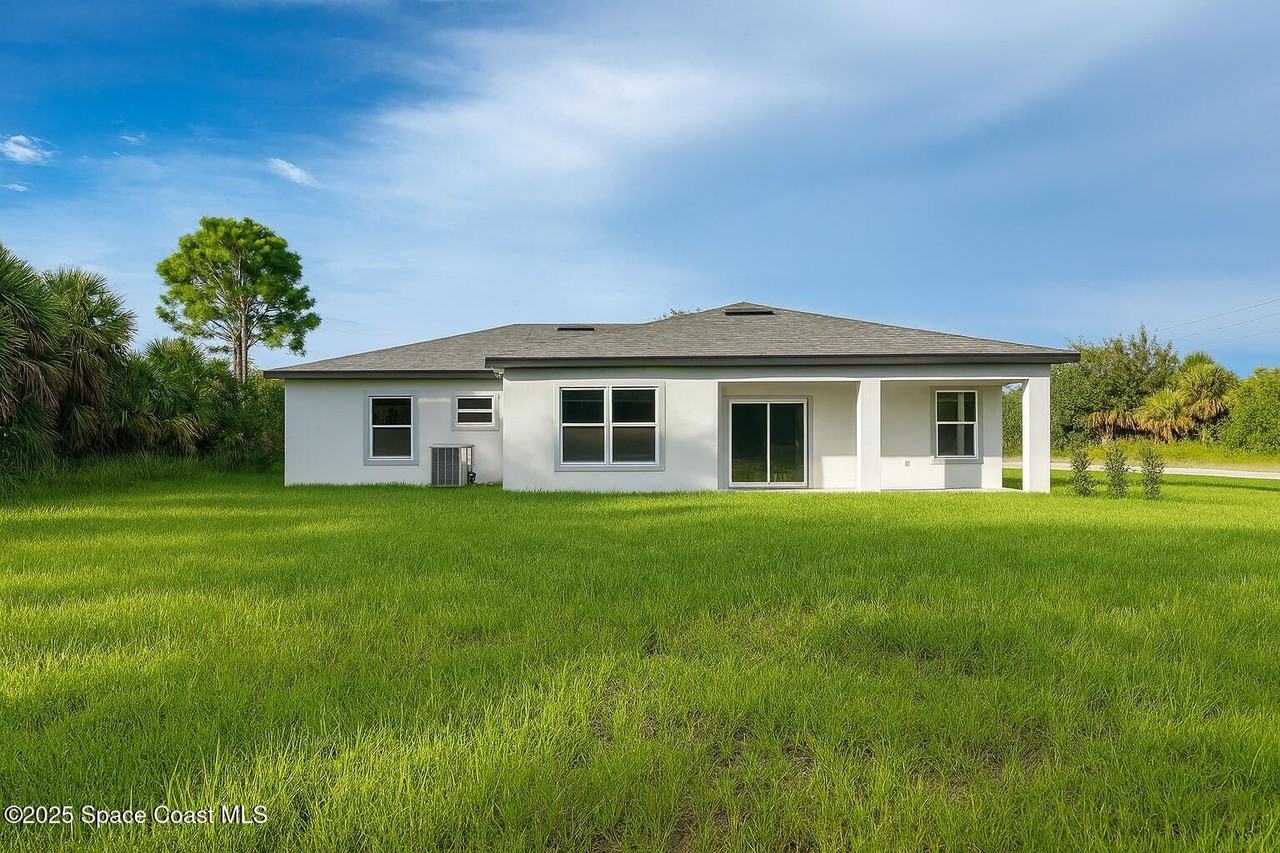 200 Farley St Sw #200 - Photo 7 of 27