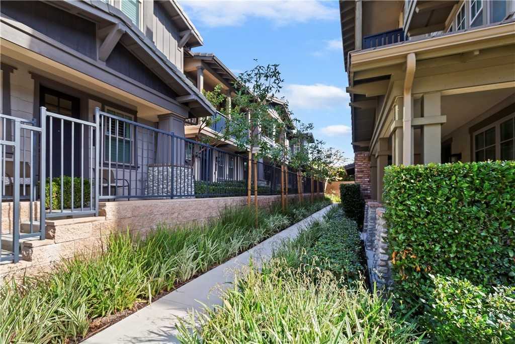 568 Granite St #568 - Photo 4 of 32