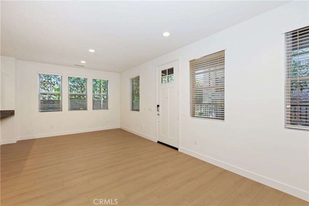 568 Granite St #568 - Photo 5 of 32