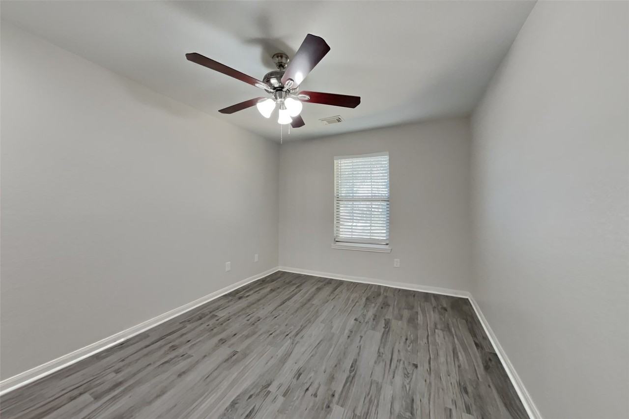 17039 Kemble Creek Dr #17039 - Photo 7 of 22