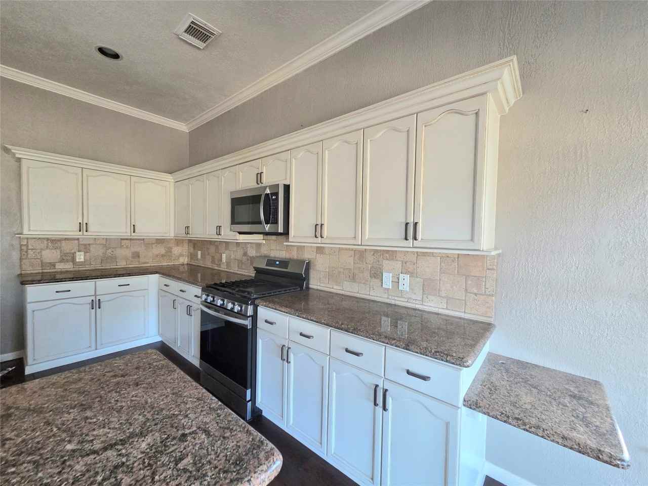 107 High Meadows Dr #107 - Photo 4 of 31