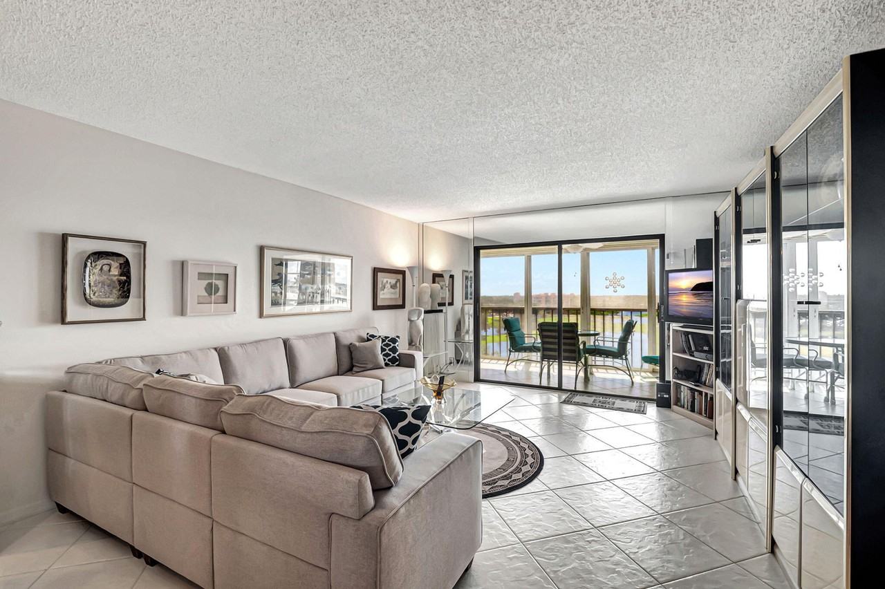 6866 Huntington Ln #6866-806 - Photo 5 of 50