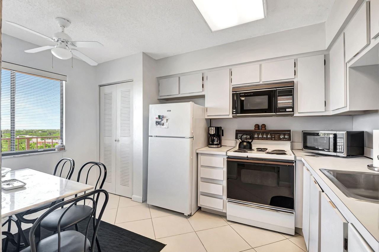 6866 Huntington Ln #6866-806 - Photo 6 of 50