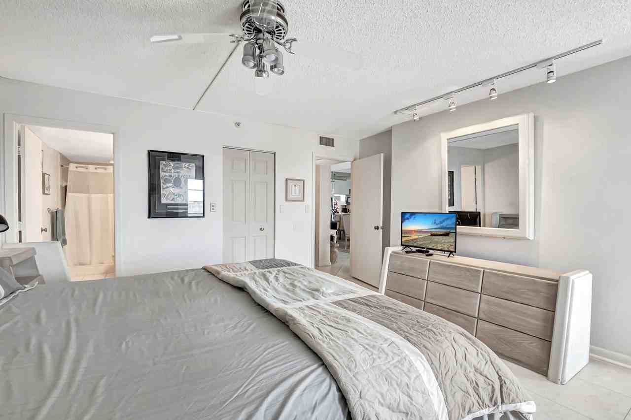 6866 Huntington Ln #6866-806 - Photo 7 of 50