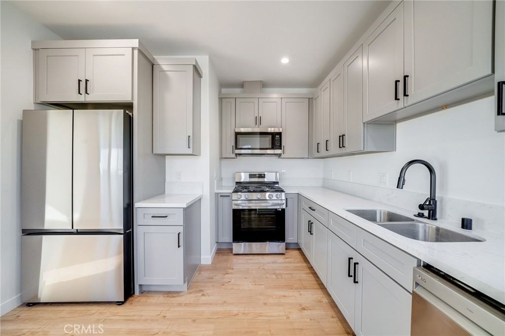 3261 City Terrace Dr #32611-4 - Photo 5 of 11