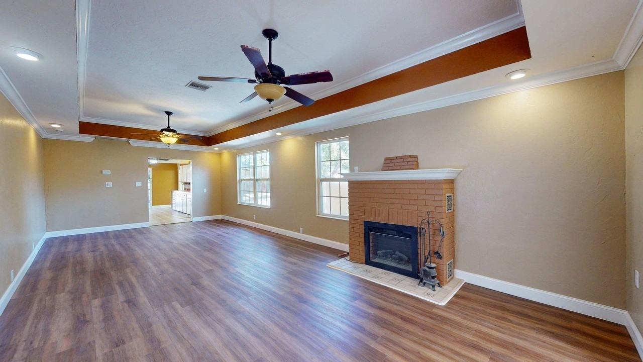 2635 Arnold Street - Photo 3 of 24