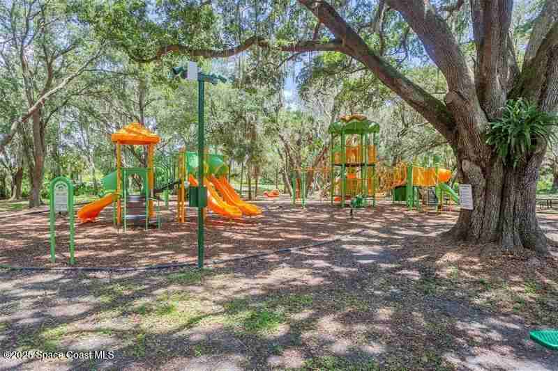 18199 Paradise Point Dr #18199 - Photo 2 of 32