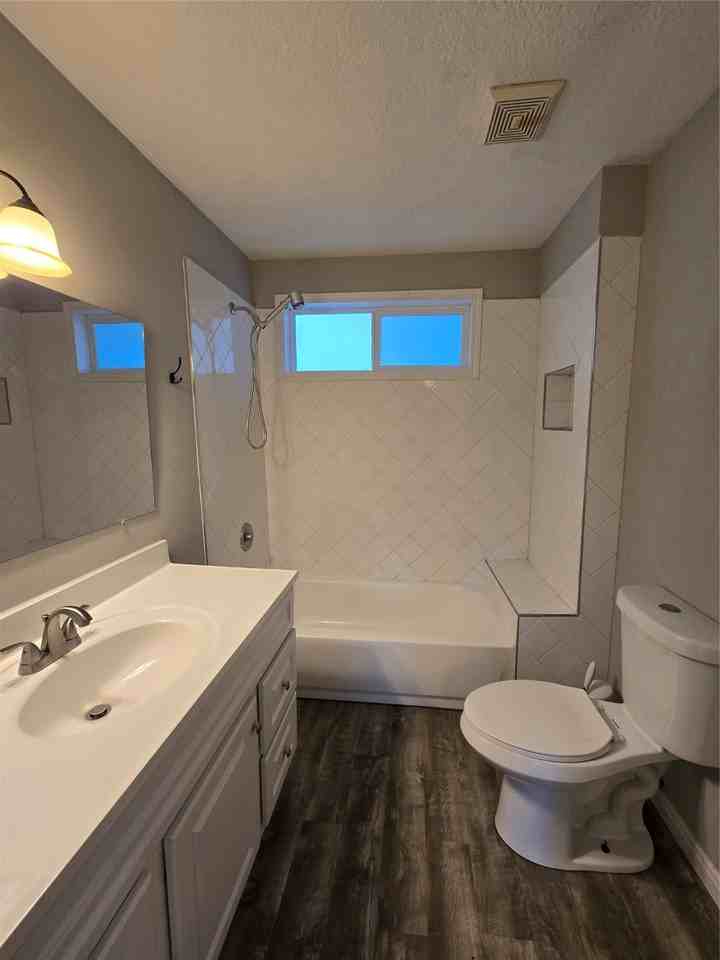 511 S Roosevelt Ave #511 - Photo 3 of 13