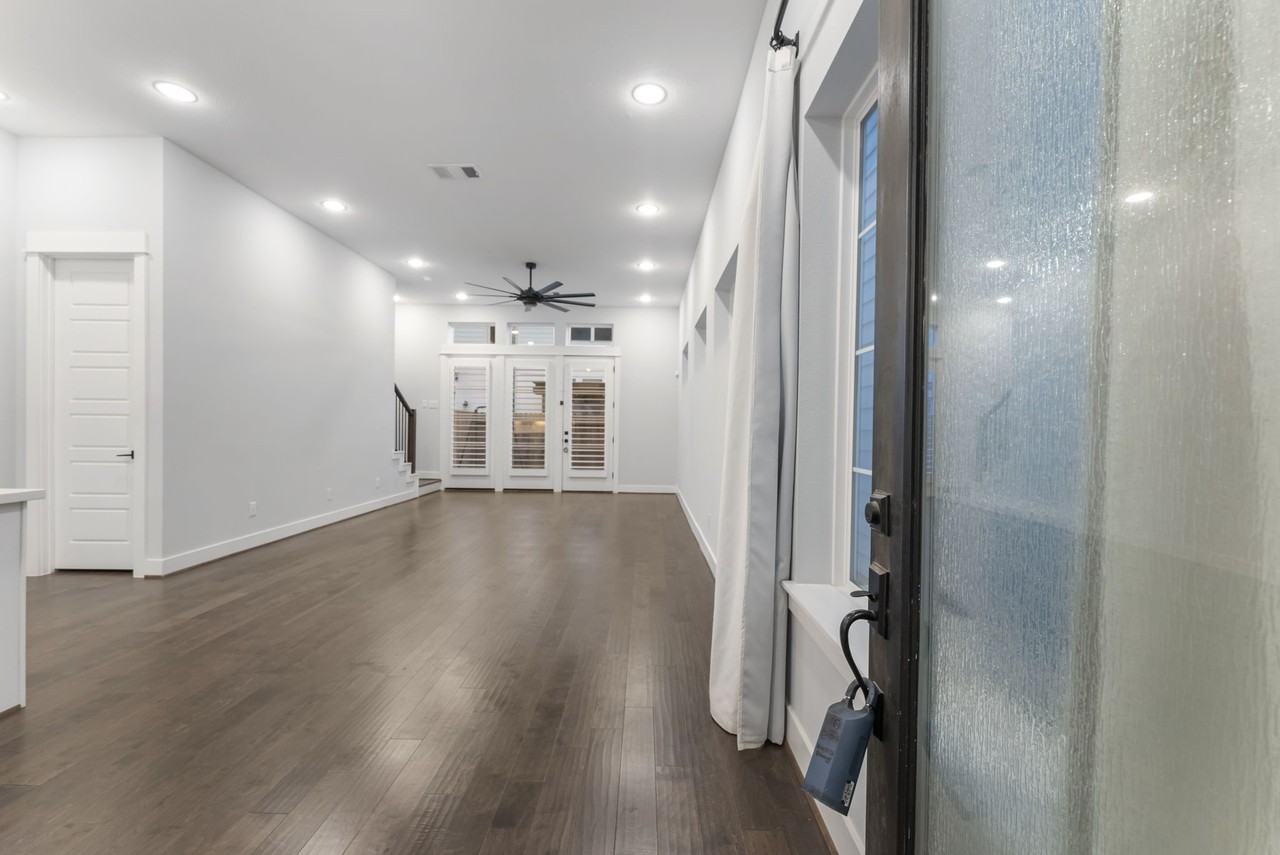 113 Coronado St #113 - Photo 3 of 39