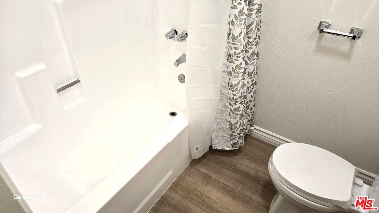 140 N Berendo St #140-2 - Photo 6 of 20