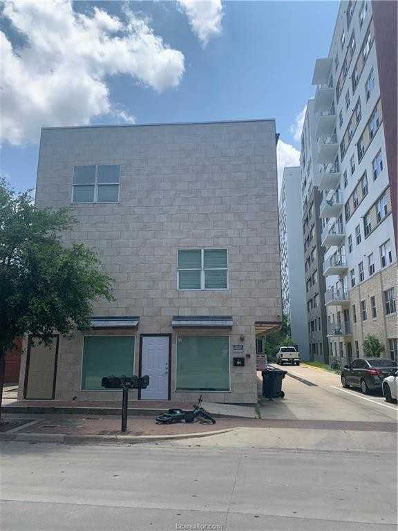 307 Boyett St #307D - Photo 4 of 10