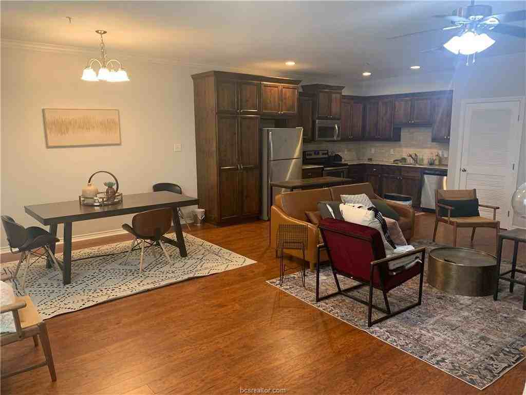 307 Boyett St #307D - Photo 7 of 10