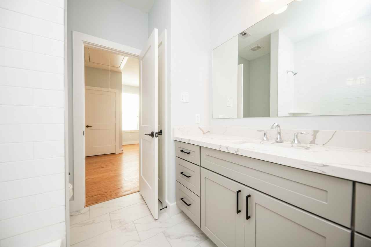 1860 W Tidwell Rd #1860 - Photo 7 of 32