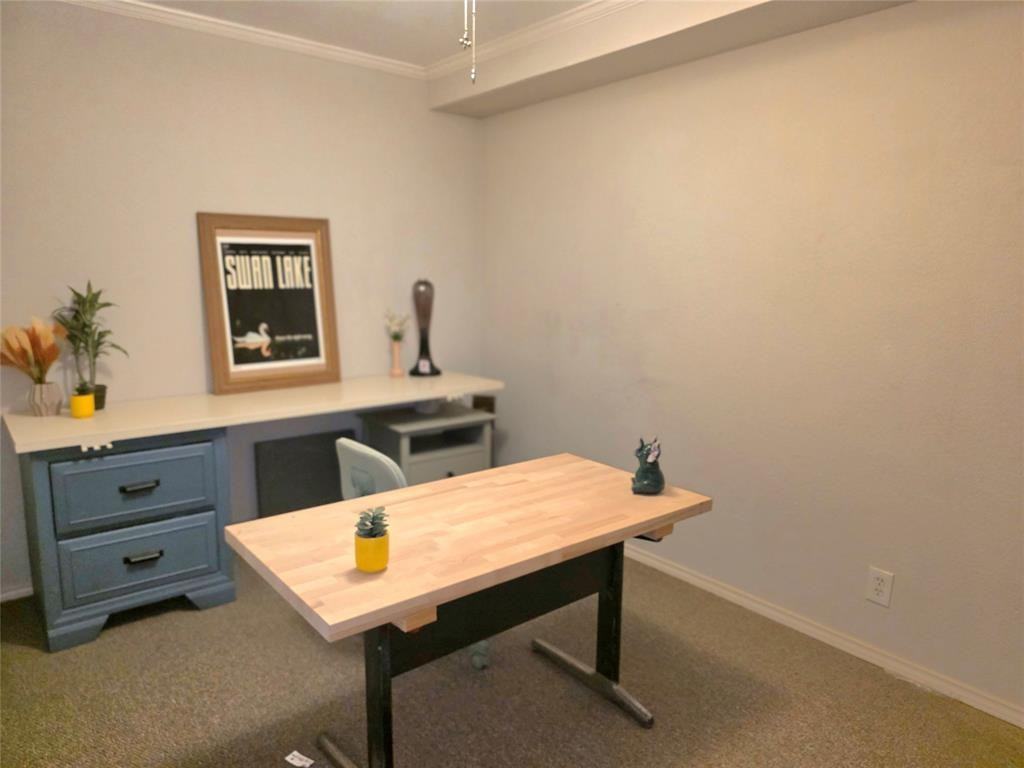 2612 Custer Pkwy #2612B - Photo 4 of 13