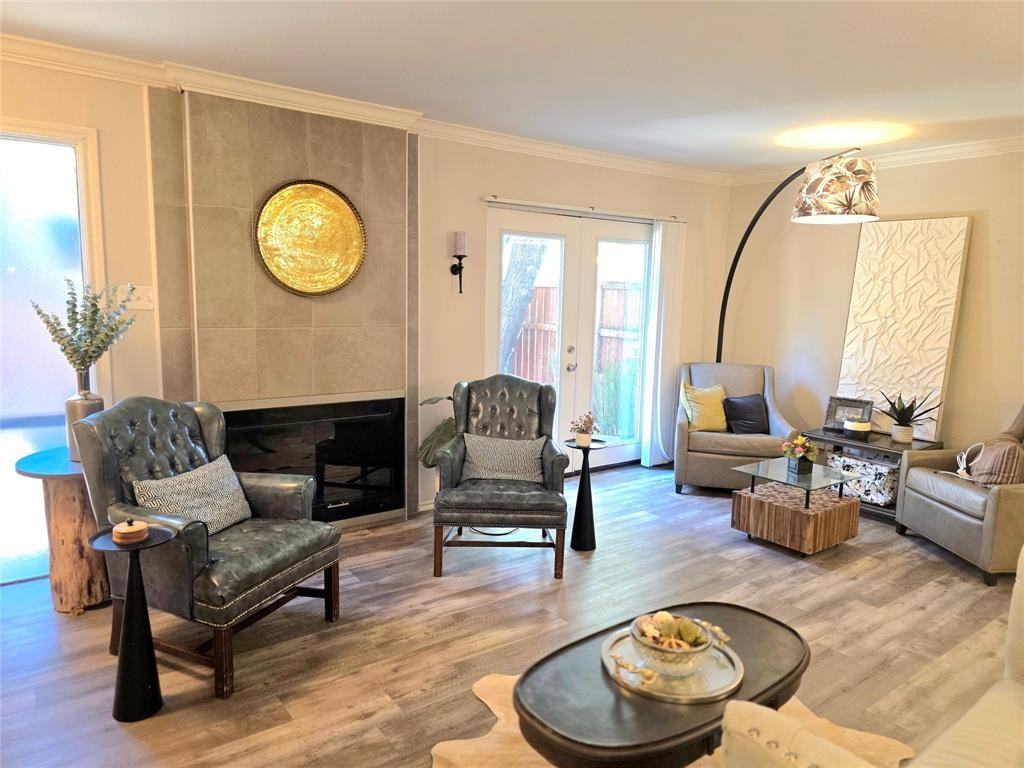 2612 Custer Pkwy #2612B - Photo 5 of 13