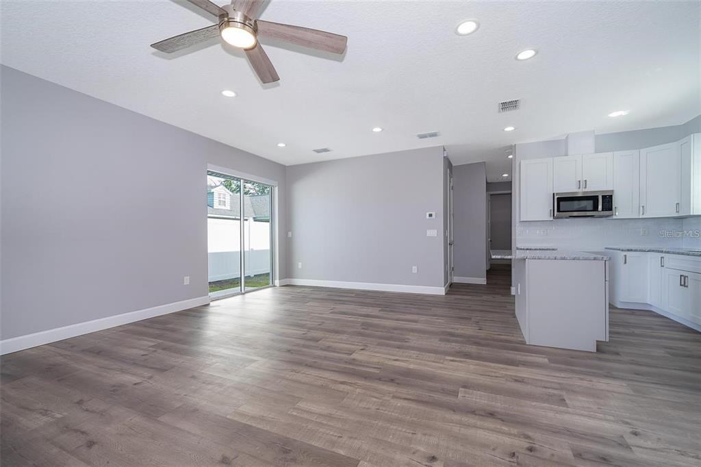 617 S Grant St #617 - Photo 4 of 17