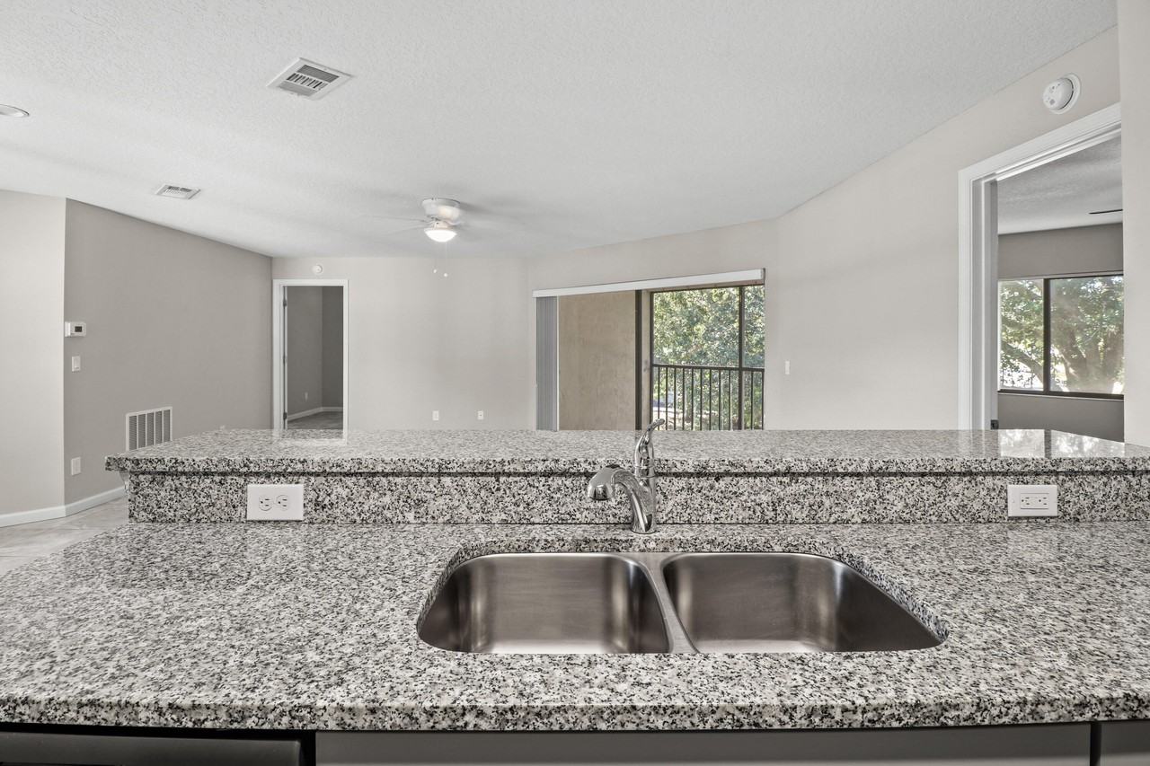 2625 Heathcote Dr #2625-2609 - Photo 2 of 26