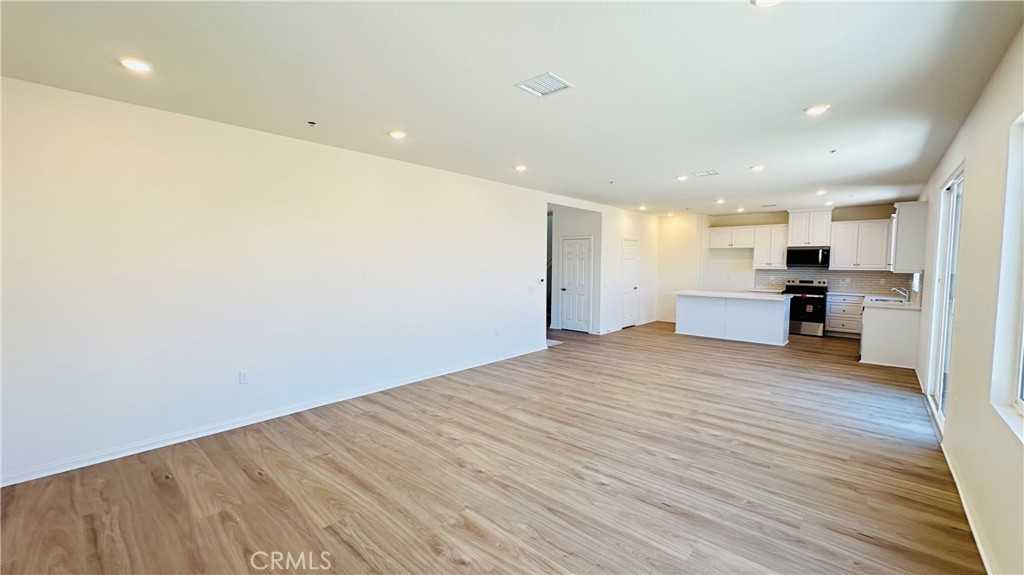 25660 Sedona Ln #25660 - Photo 2 of 23