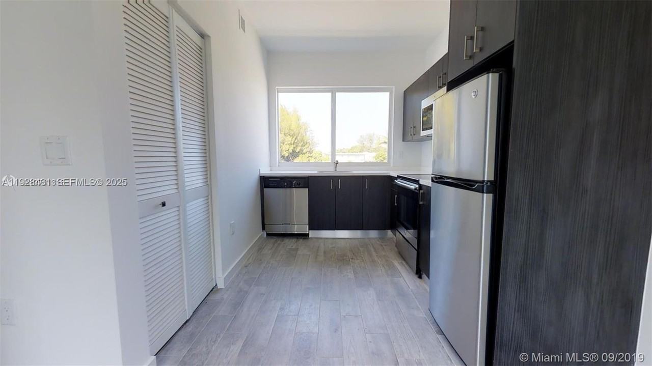 Normandy Dr #315-5 - Photo 4 of 17