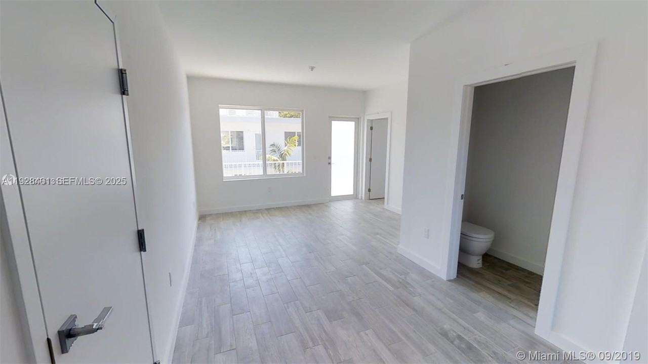 Normandy Dr #315-5 - Photo 5 of 17