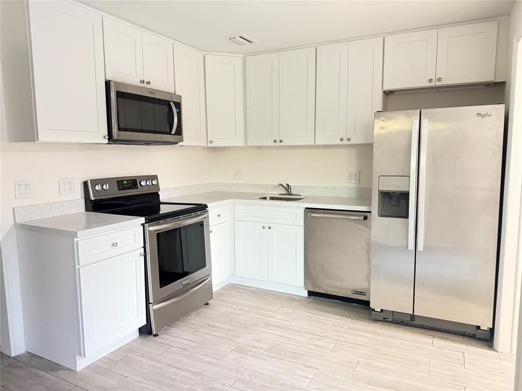 9460 Sw 52nd St #9460 - Photo 5 of 11