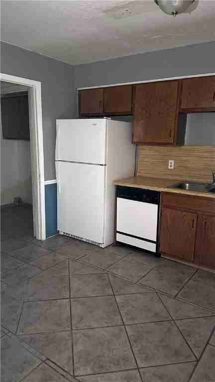 6620 Hardwick Dr #6620 - Photo 3 of 11