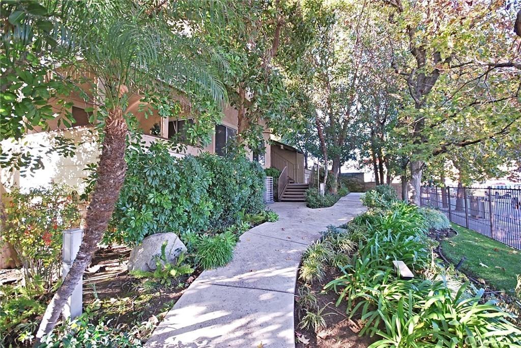 10229 De Soto Ave #10229