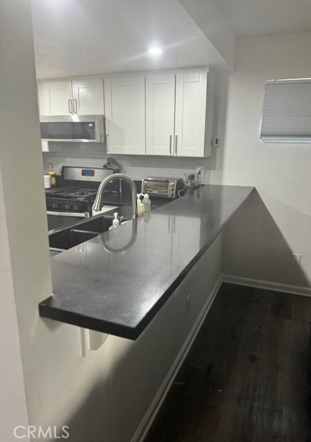 18209 Sierra Hwy #18209-30 - Photo 6 of 37