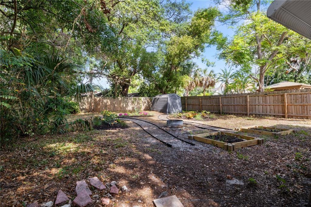 918 16th St W #918 - Photo 2 of 26