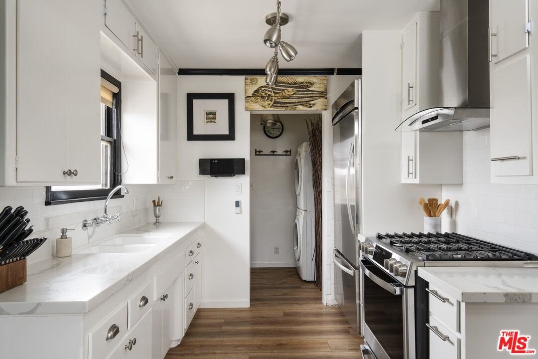 253 3rd Ave #253 - Photo 6 of 20