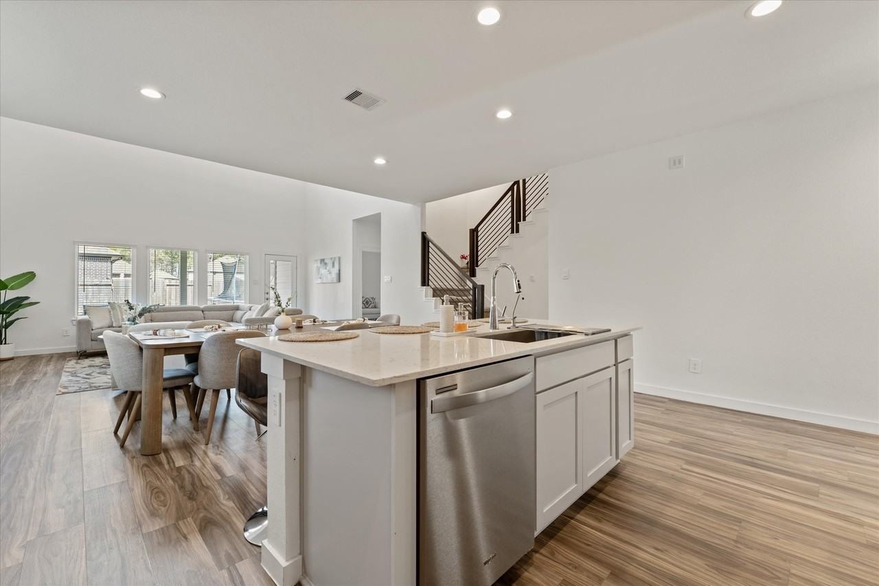 10212 Prairie Creek Ln #10212 - Photo 5 of 41