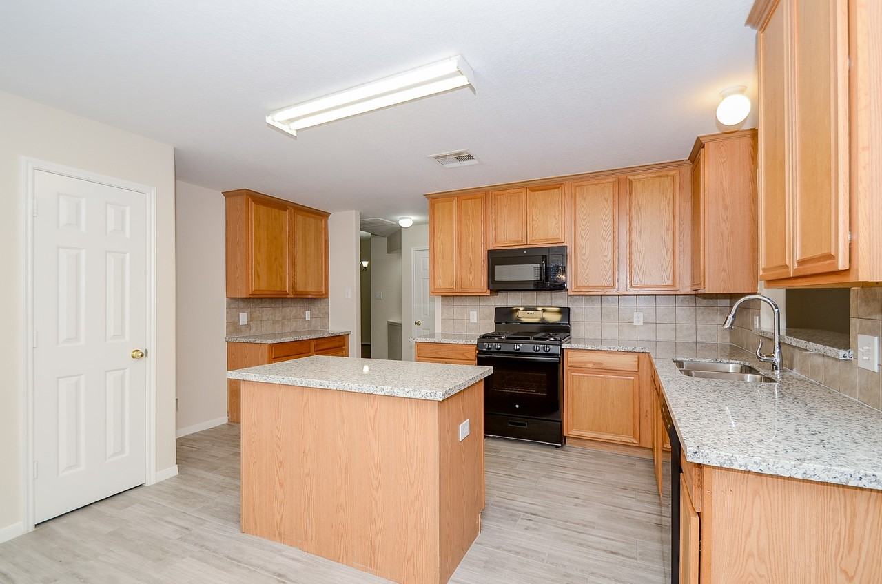 5910 Llano Creek Dr #5910 - Photo 3 of 29