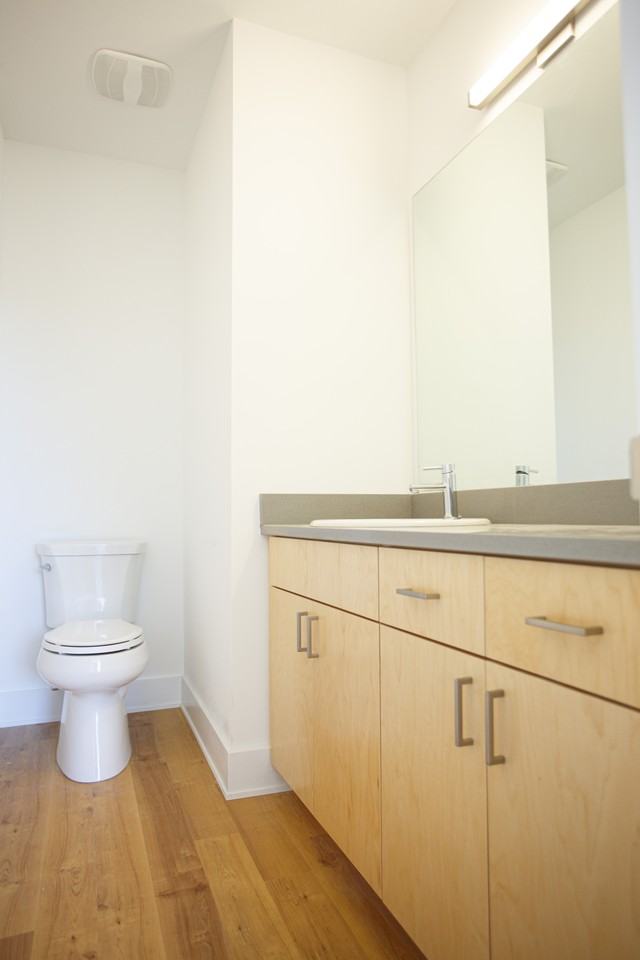 1300 Francis Ave - Photo 6 of 9