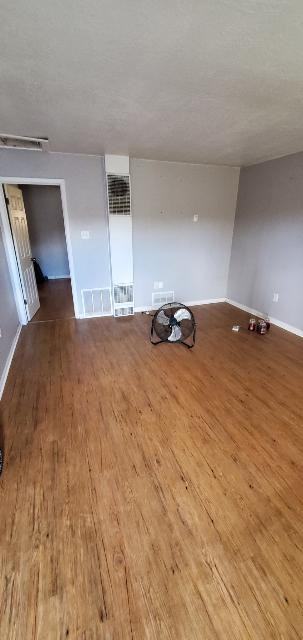 516 Indiana St Se #C - Photo 3 of 7