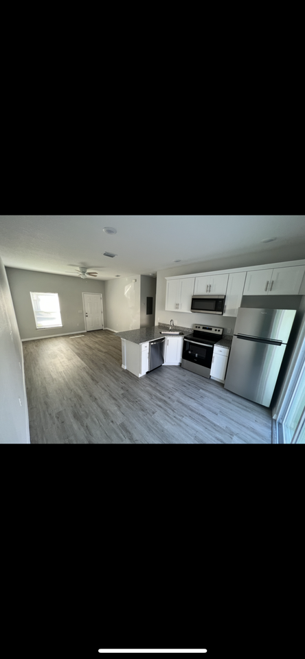 833 N Stella Ave #833 - Photo 2 of 11