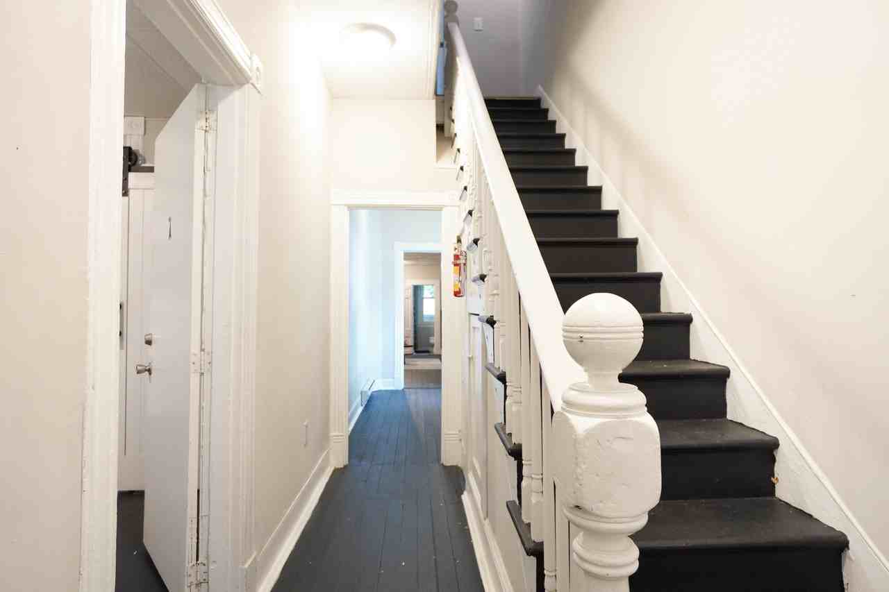 1911 High St #B - Photo 2 of 11