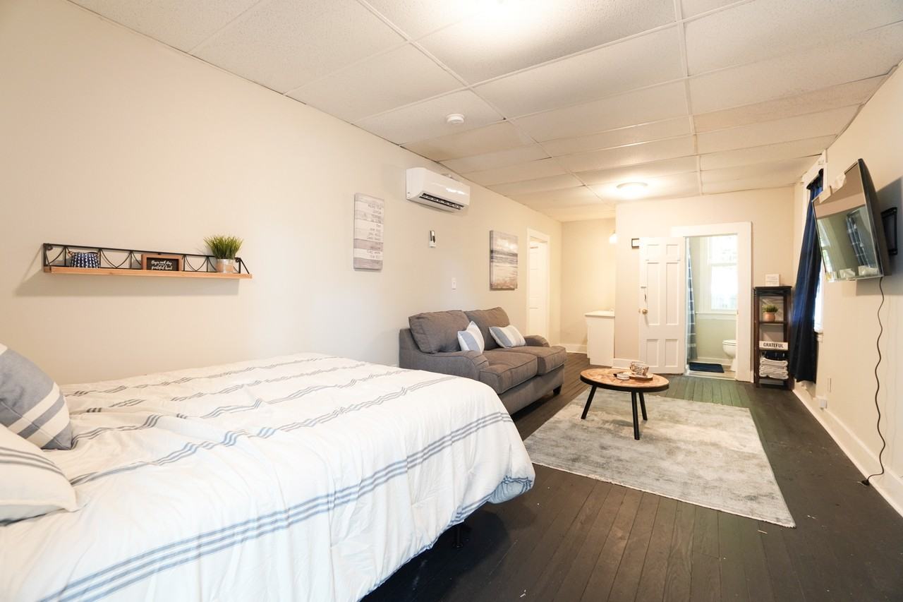 1911 High St #B - Photo 3 of 11