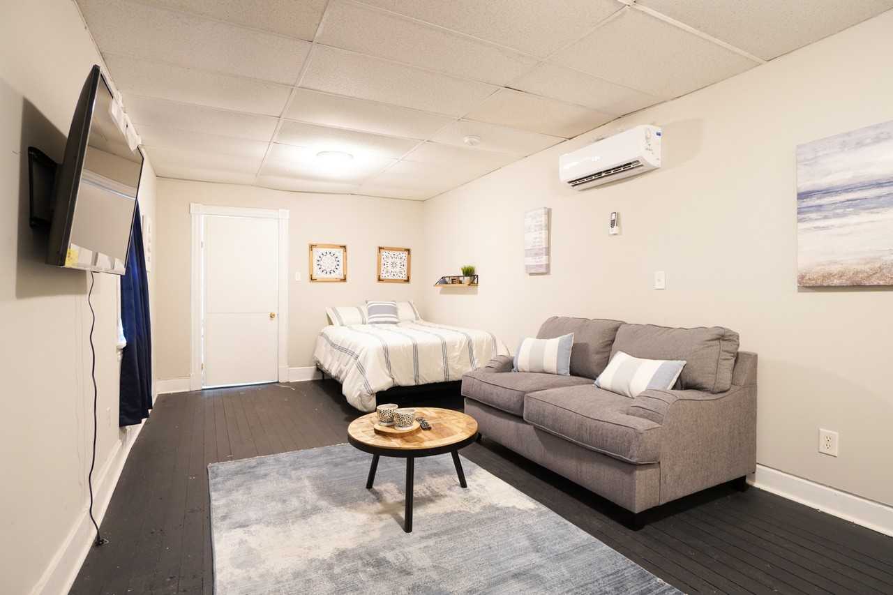 1911 High St #B - Photo 5 of 11