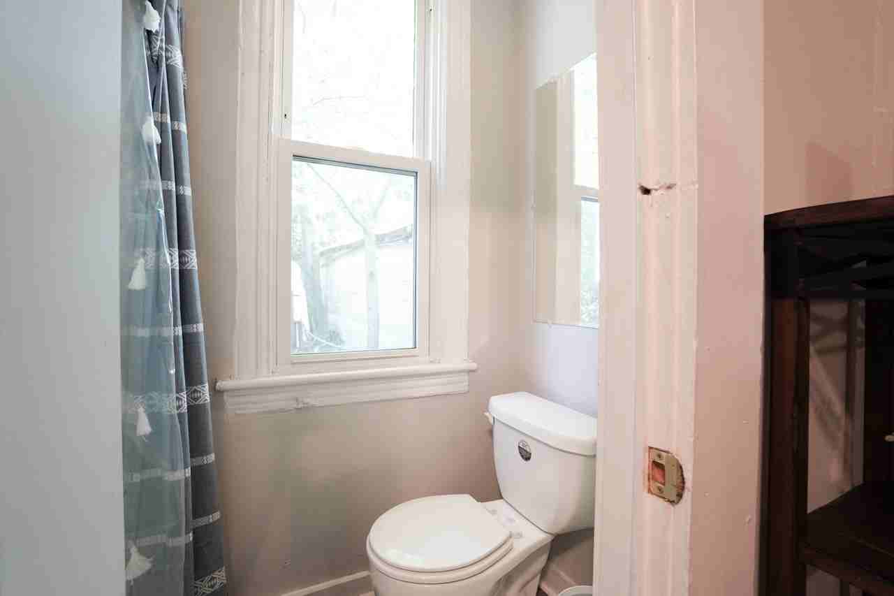 1911 High St #B - Photo 6 of 11