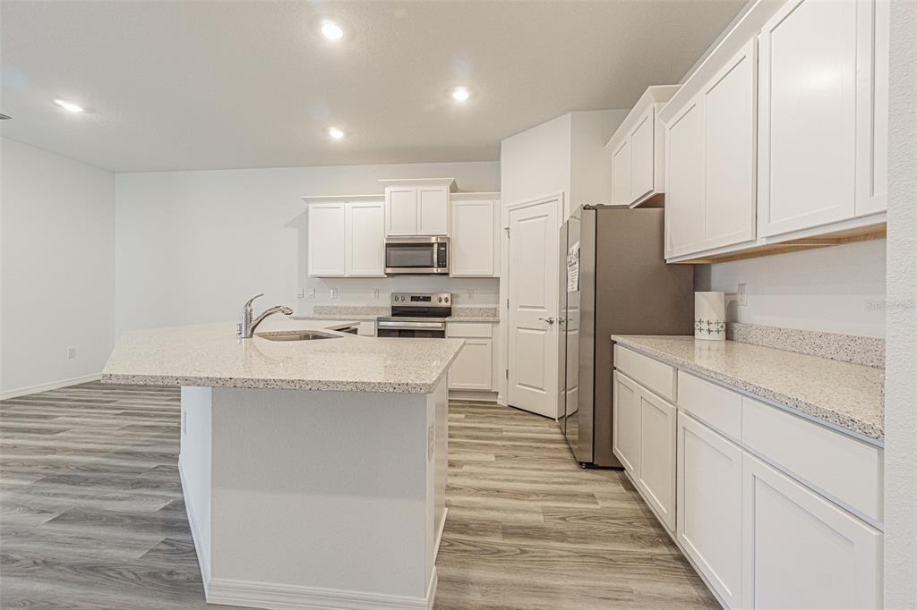 31415 Paper Birch St #31415 - Photo 3 of 29