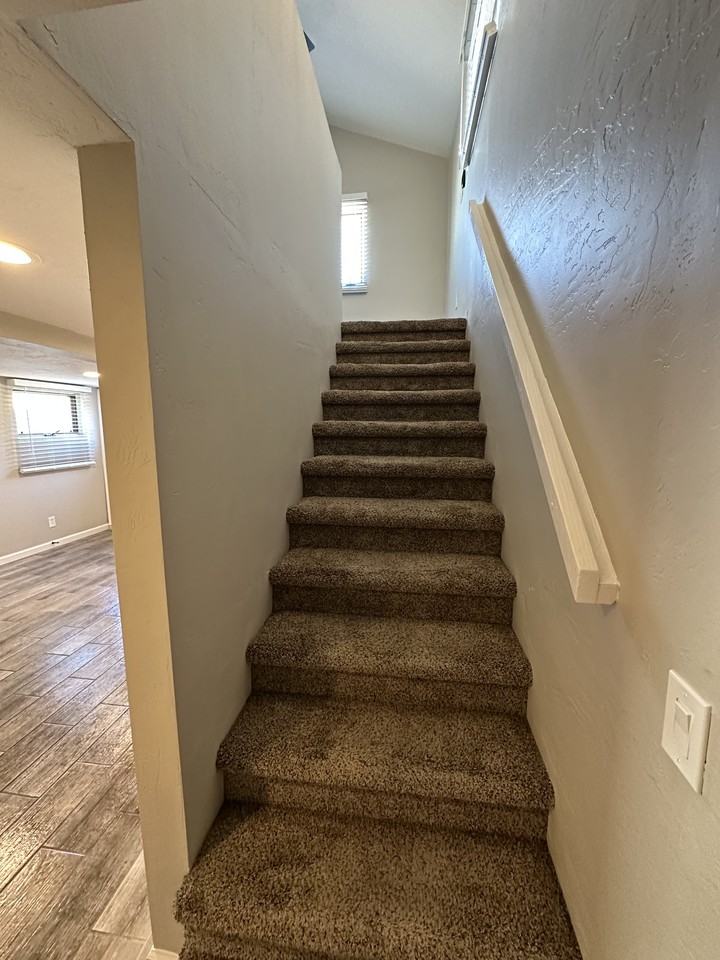 841 E Sheridan St #3 - Photo 7 of 15