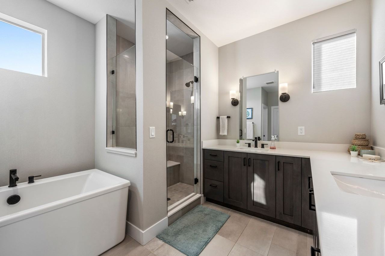 702 Delechant Dr - Photo 6 of 18