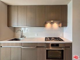 889 Francisco St - Photo 1 of 1