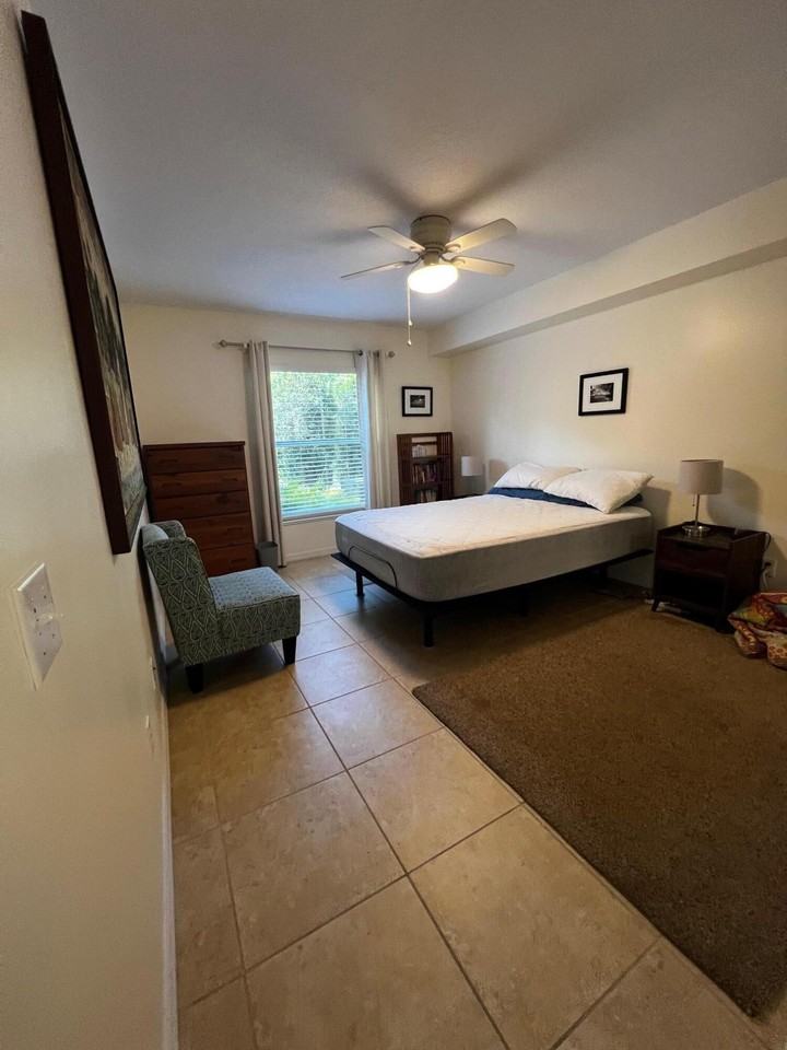 11195 Roseland Rd #11195-5 - Photo 5 of 10