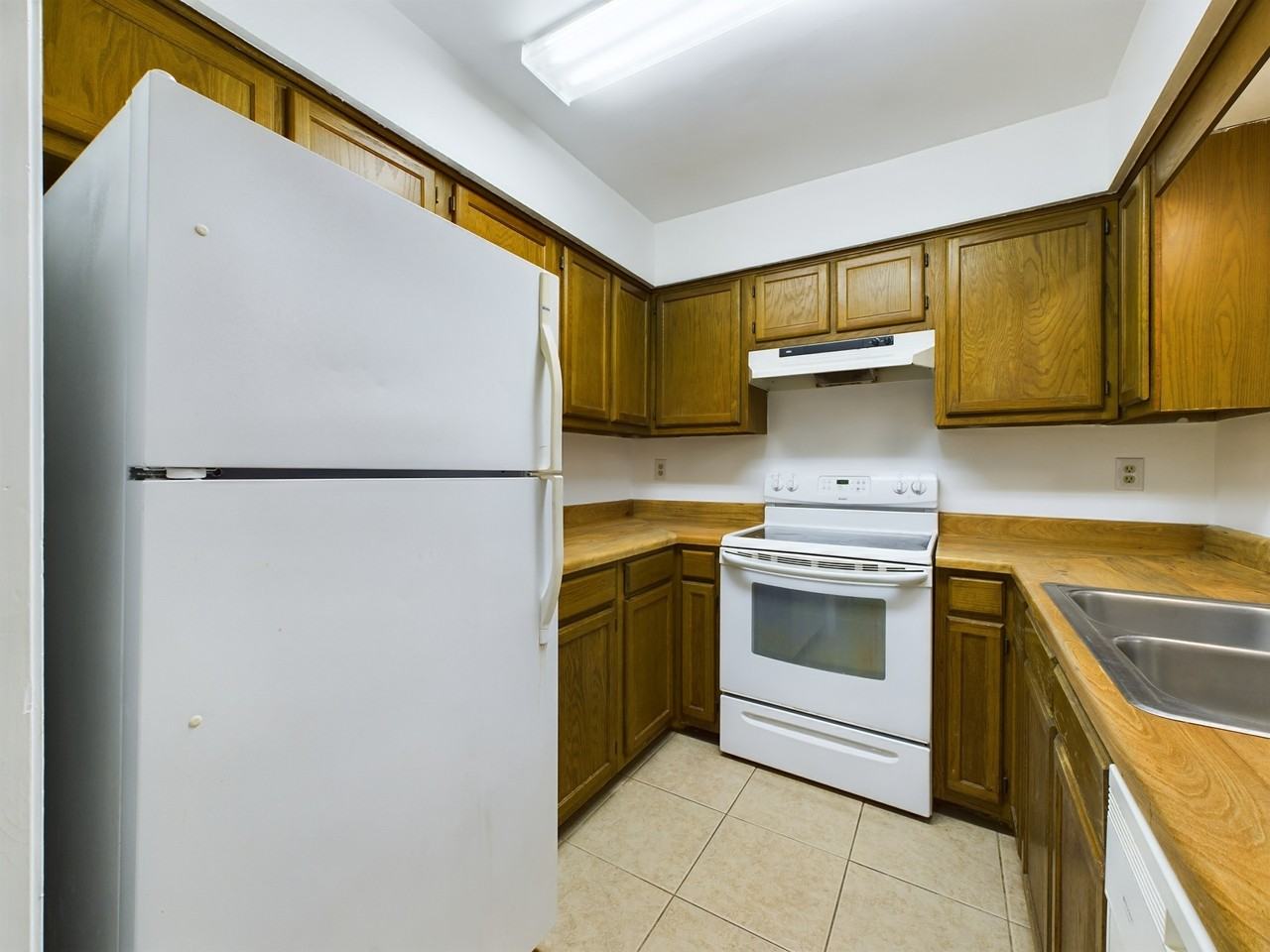 3150 Belle Meade Dr #B - Photo 5 of 19