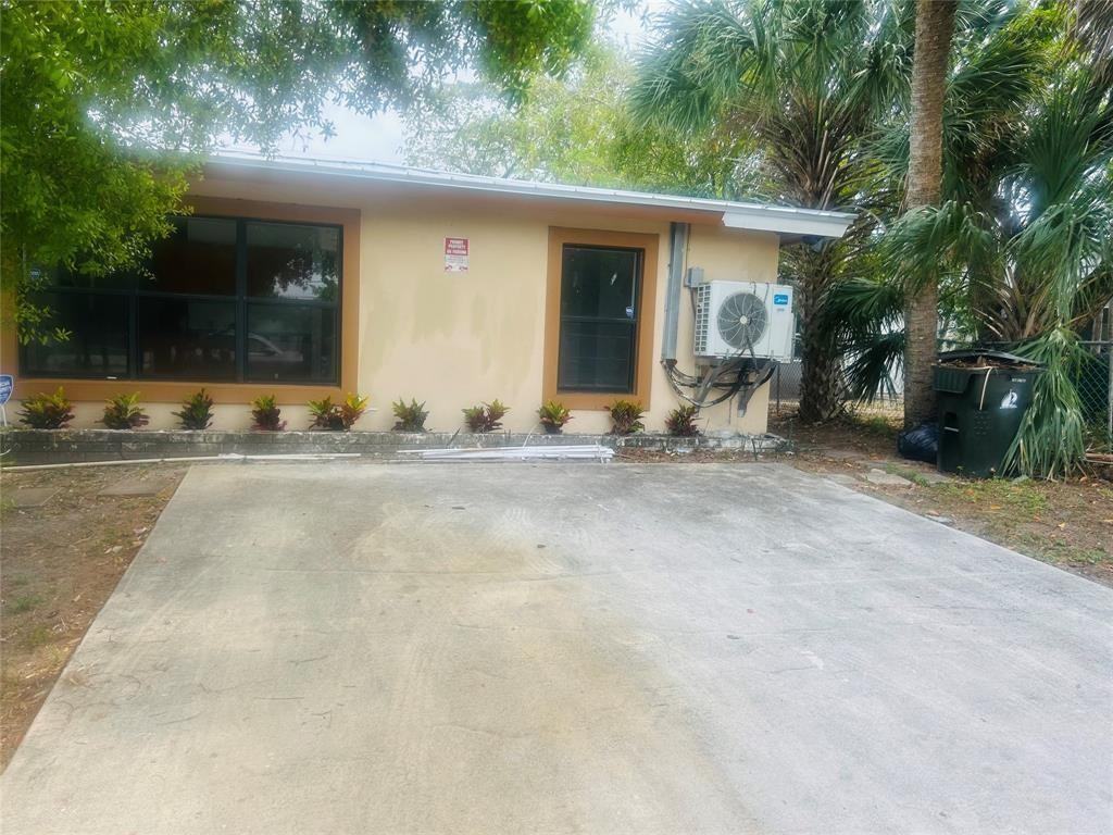 844 Nw 3rd Ave #844A - Photo 3 of 10