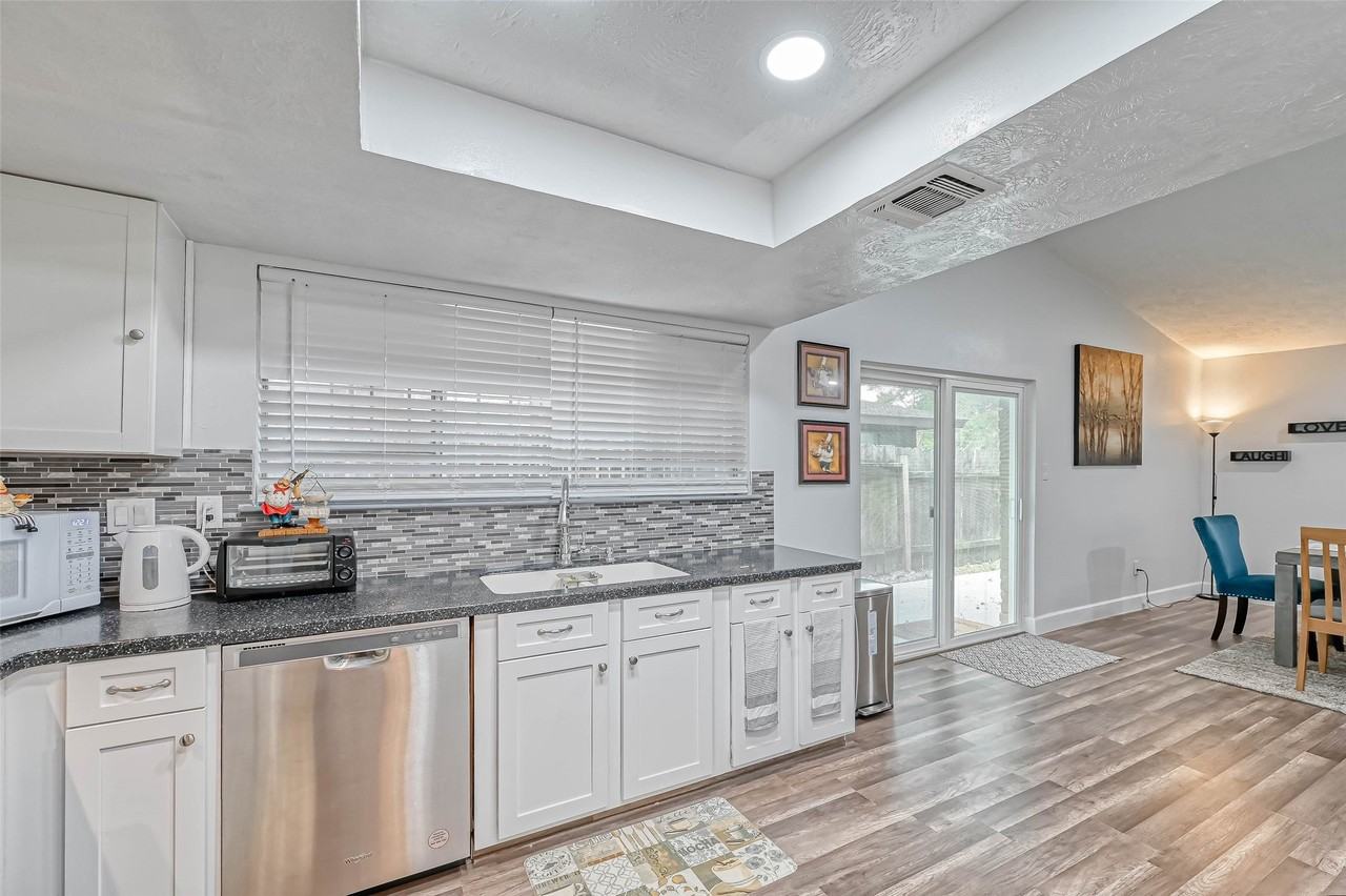 11618 Corona Ln #11618 - Photo 6 of 50