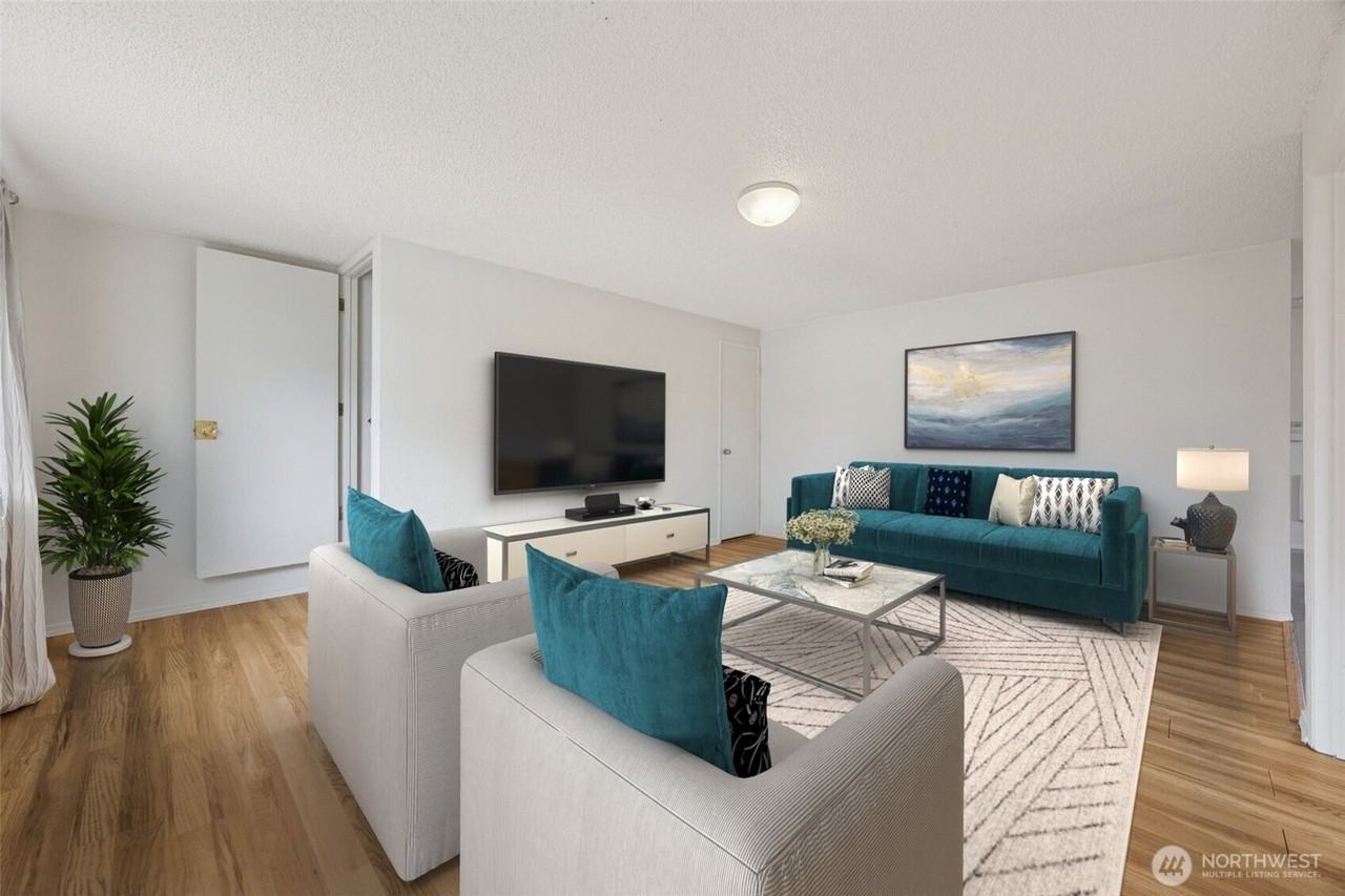 831 E 56th St #1 - Photo 3 of 13