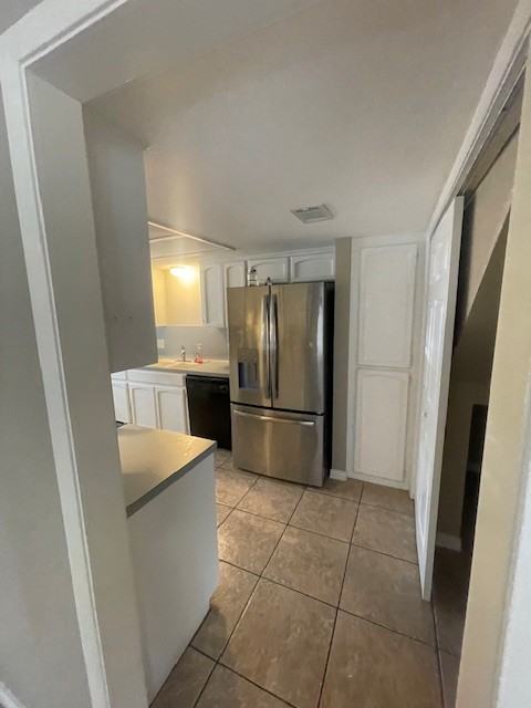 5165 Middlecoff Rd #8 - Photo 7 of 9