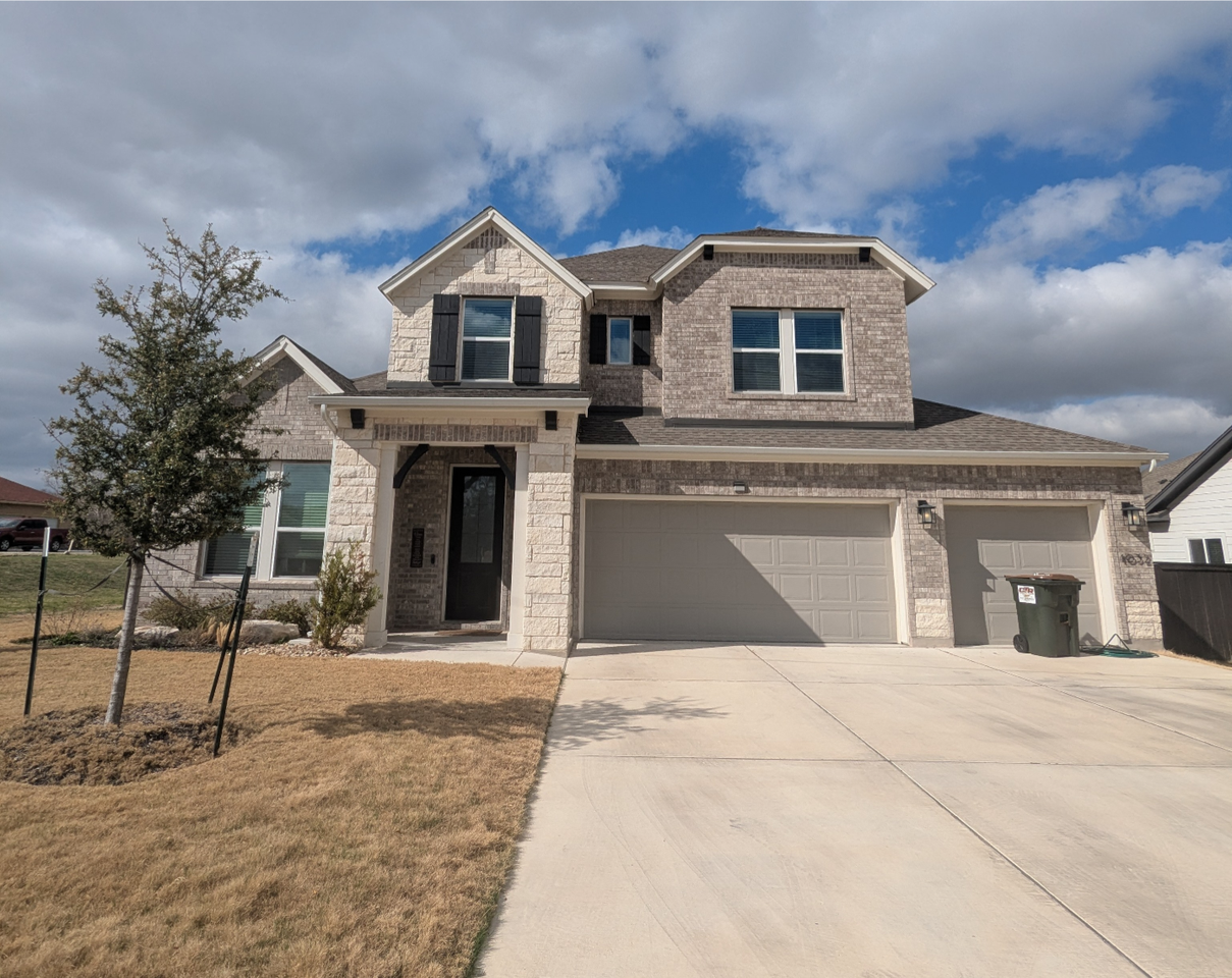 1032 Ray Berglund Blvd - Photo 3 of 3